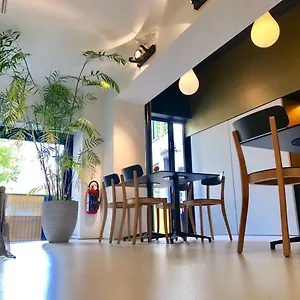 Bed & Breakfast Yellow Submarine, Antwerpen