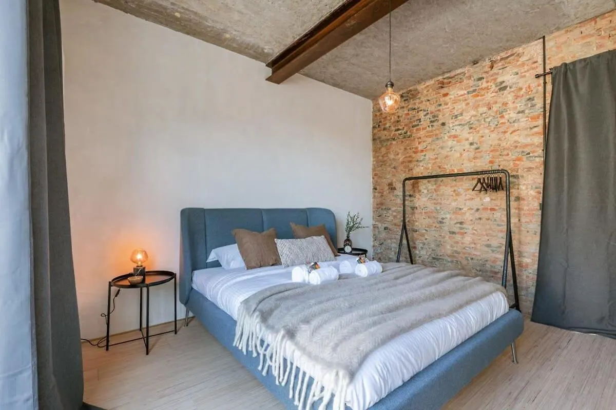 Huswell - Industrial Apartment With Terrace In Antwerpen België