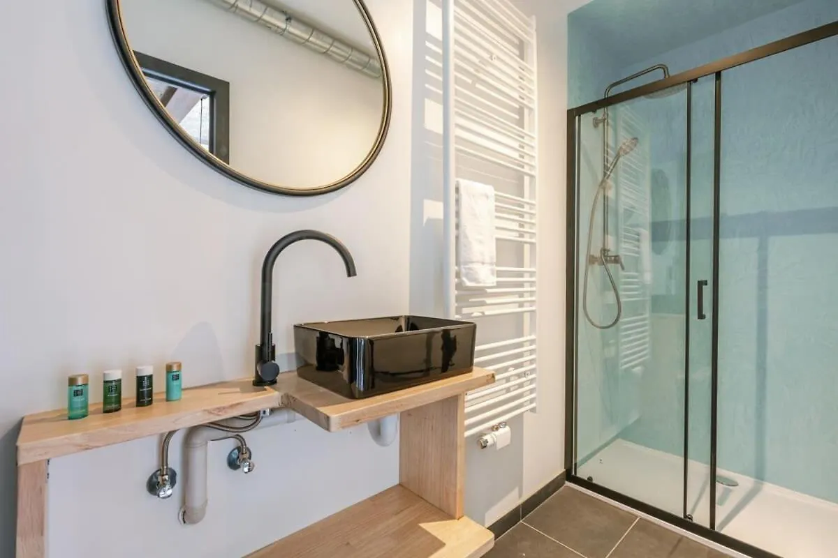 Huswell - Industrial Apartment With Terrace In Antwerpen België